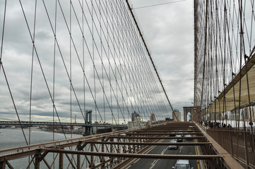 Fototapeta na wymiar View of New York from the Brooklyn bridge