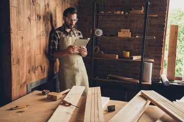 Workbench equipment vintage craftsmanship repair renovation remo