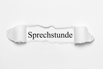 Sprechstunde auf weißen gerissenen Papier