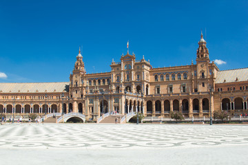 Fototapeta na wymiar Plaza de Espana Palace in park of Maria Luisa in Seville Spain.