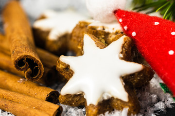 Zimtstangen, zimtsterne Weihnachtsdeko