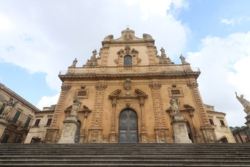 Fototapeta na wymiar Duomo di San Pietro Modica Sicilia - Italia