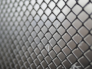 Selective focus on metal grating