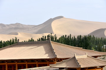 Mingsha Shan Mountain y Crescent Lake en Dunhuang, China