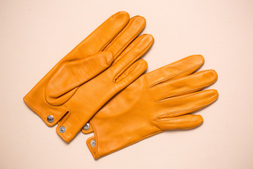 gloves with buttons