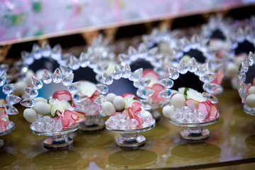 Elegant gifts made of mirror and candy