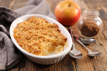 pear and apple crumble