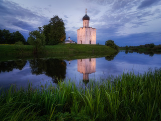 Obraz premium Church of the Intercession on the Nerl