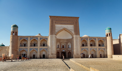 Fototapeta na wymiar khiva, uzbekistan, qutlug murod inoq madrasah