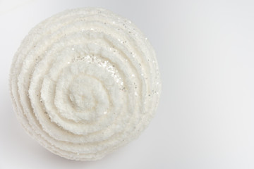 Festive glitter christmas ball decoration