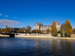 Obraz premium PARIS, FRANCE - November 9 ,2018: Street view of river Seine in Paris city, France.