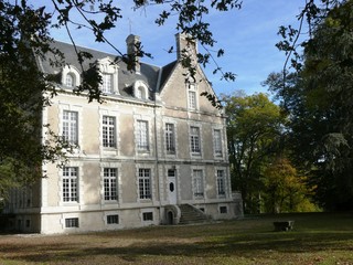Fototapeta na wymiar Chateau de la Herserie à Croix en touraine en indre et loire. France