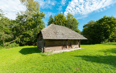 Fototapeta na wymiar old wooden house in estonia