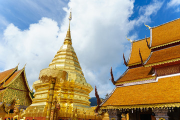 Fototapeta premium Wat Phra That Doi Suthep is a Theravada buddhist temple at beautiful near Chiang Mai, Thailand