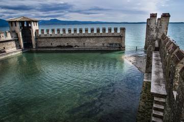 Scaligero Castle in Sirmione im Sommer