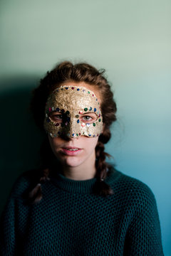 young woman with masquerade, DIY gold mask