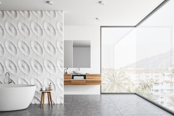 Geometric pattern panoramic bathroom