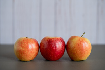 apples in a row