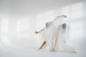 Contemporary dance with tissue