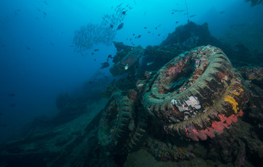 Wreck sits on sea floor