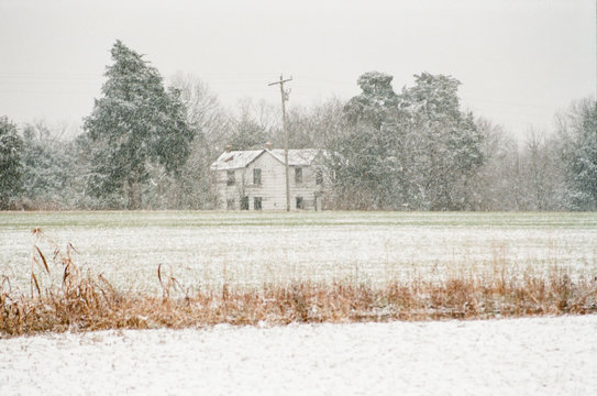 Empty white house