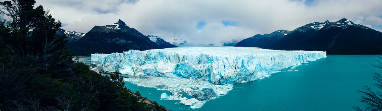 Perito Moreno Glacier Panorama
