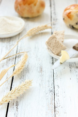 selber backen Zutaten selbstgebacken Brot Brötchen