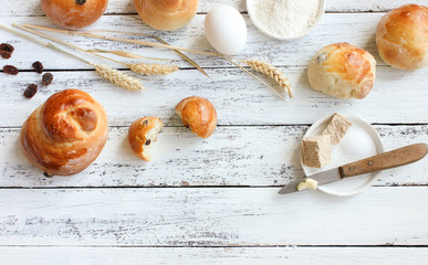 Rosinenbrötchen Brot backen selber mit Hefe 