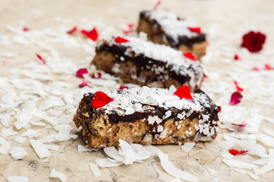 raw bounty slice