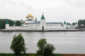 Deurstickers Ipatievsky monastery, Kostroma, Russia © nastyakamysheva