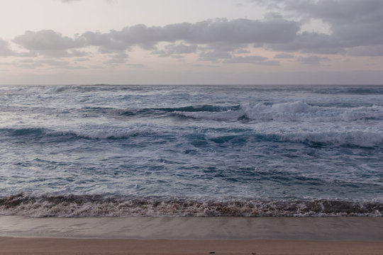 Beautiful Ocean Waves Hitting Hawaii Shore