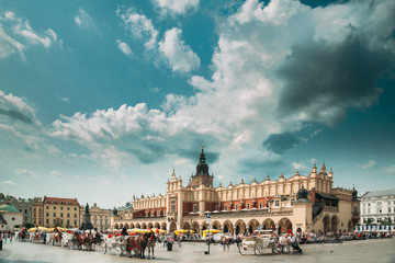 Obraz premium Krakow, Poland. Cloth Hall Building In Main Market Square In Clo