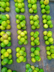 Lemon in the market ready to sell