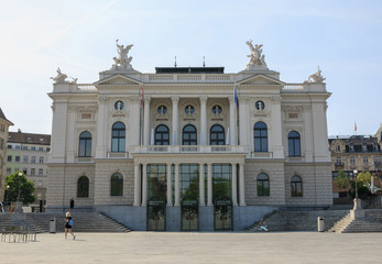 Fototapeta na wymiar View on opera house in historic center of Zurich city
