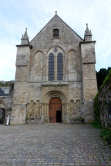 Fototapeta na wymiar Abbaye Saint-Magloire de Léhon