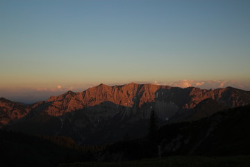 Das Hintere Sonnwendjoch im Abendrot