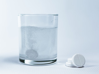 Dissolving effervescent tablets