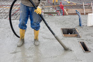 Betonieren von einem Fundament bzw. Decke für einen Neubau