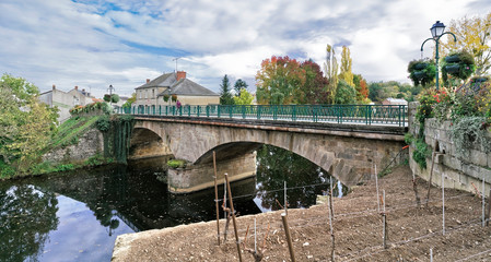 Le pont à Mareuil-sur-Lay
