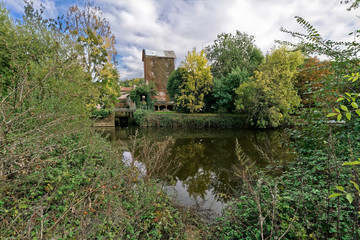 Ancien moulin sur le Lay à Mareuil-sur-Lay