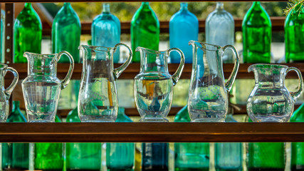Bottigli e vetro colorate