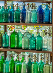 Bottiglie vetro colorate