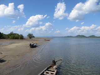 Obraz premium boat on the beach