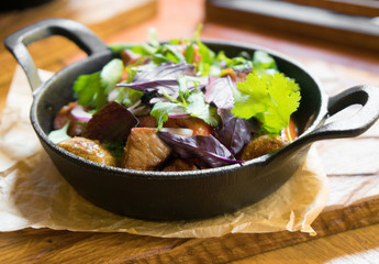 Ojaxuri. Fried meat with potatoes and vegetables.