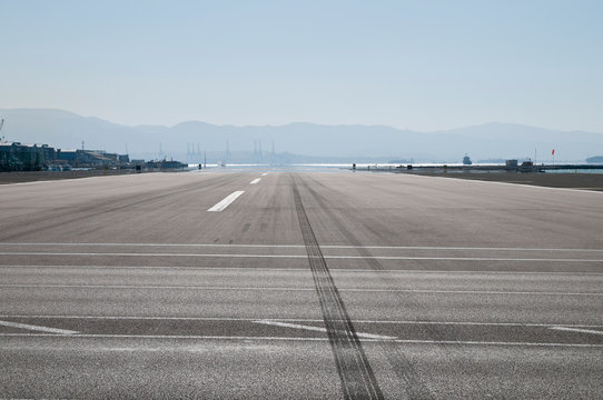 Gibraltar, Flughafen, Britisches &Uuml;berseegebiet