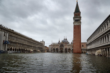 venice flood water sunken desaster marcus square city