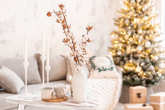 1,096,535 BEST Christmas Home IMAGES, STOCK PHOTOS & VECTORS | Adobe Stock