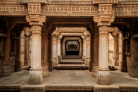 Inner view of Adalaj Ni Vav (Stepwell) or Rudabai Stepwell. Built in 1498 by Rana Veer Singh is five stories deep. Ahmedabad, Gujarat, India