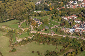 Fototapeta na wymiar Photo aérienne du château de Montreuil dans le Pas-de-Calais en France