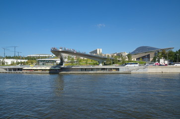 Fototapeta premium Moscow, Russia - August 24, 2018: Summer view on Moskvoretskaya embankment and a 